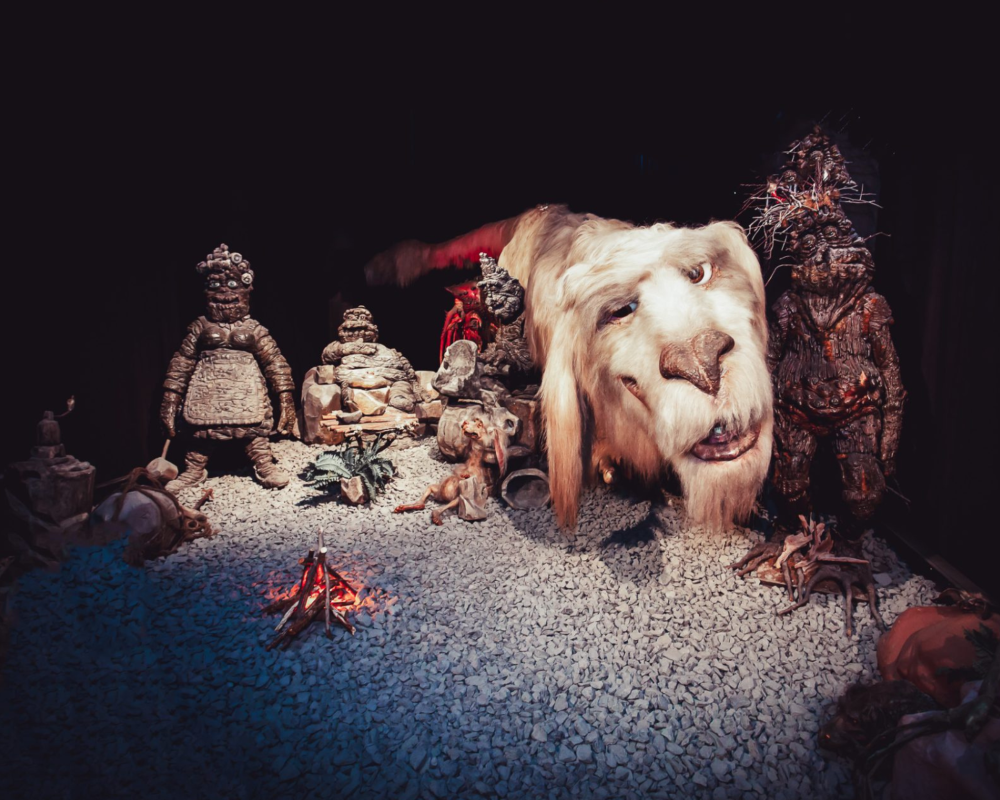 Original Filmset aus die Unendliche Geschichte mit Drache Fuchur