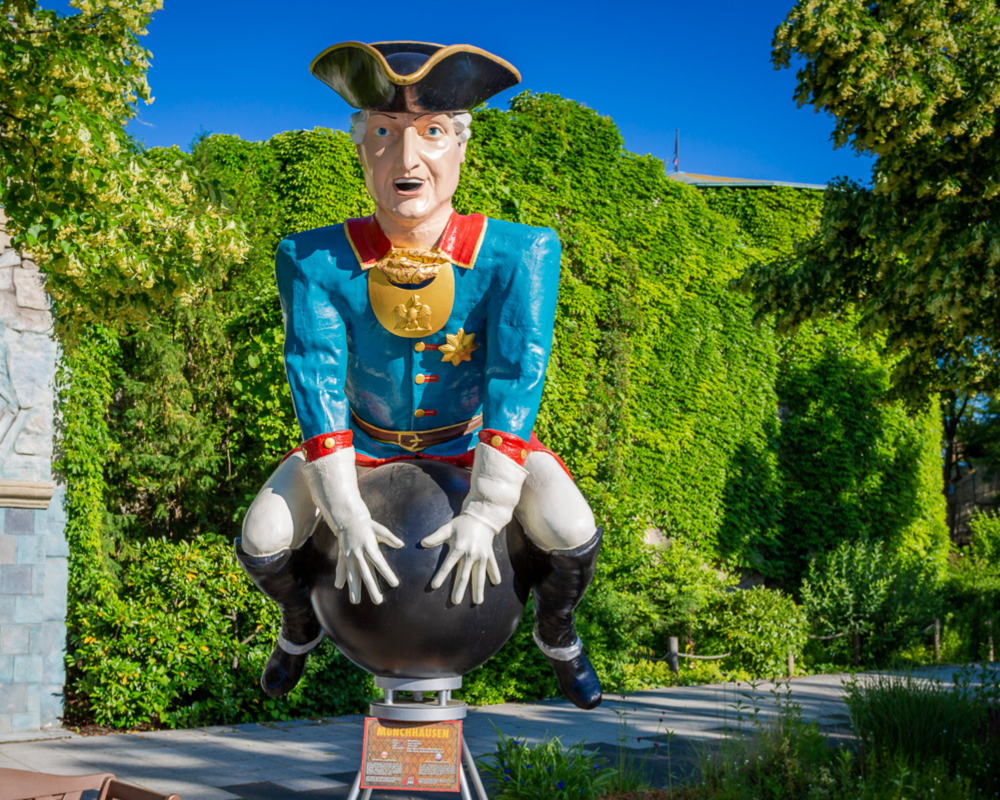 Sta Bunte Statur von Münchhausen